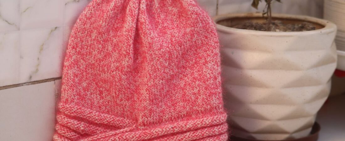 Easy Twisted Rib Beanie Knitting Pattern for Women – A Step-by-Step Beginner Tutorial.