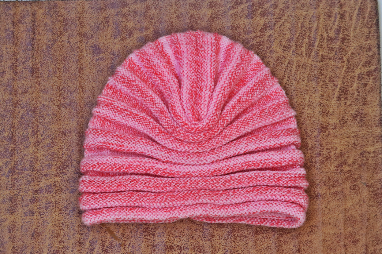 Free Winter Women’s Simple Beanie Knitting Pattern Using Straight Needles with Step-by-Step Instructions.